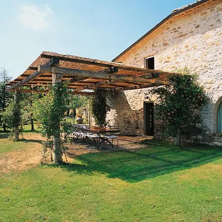 Villa Sleeps 8 Pool Wifi